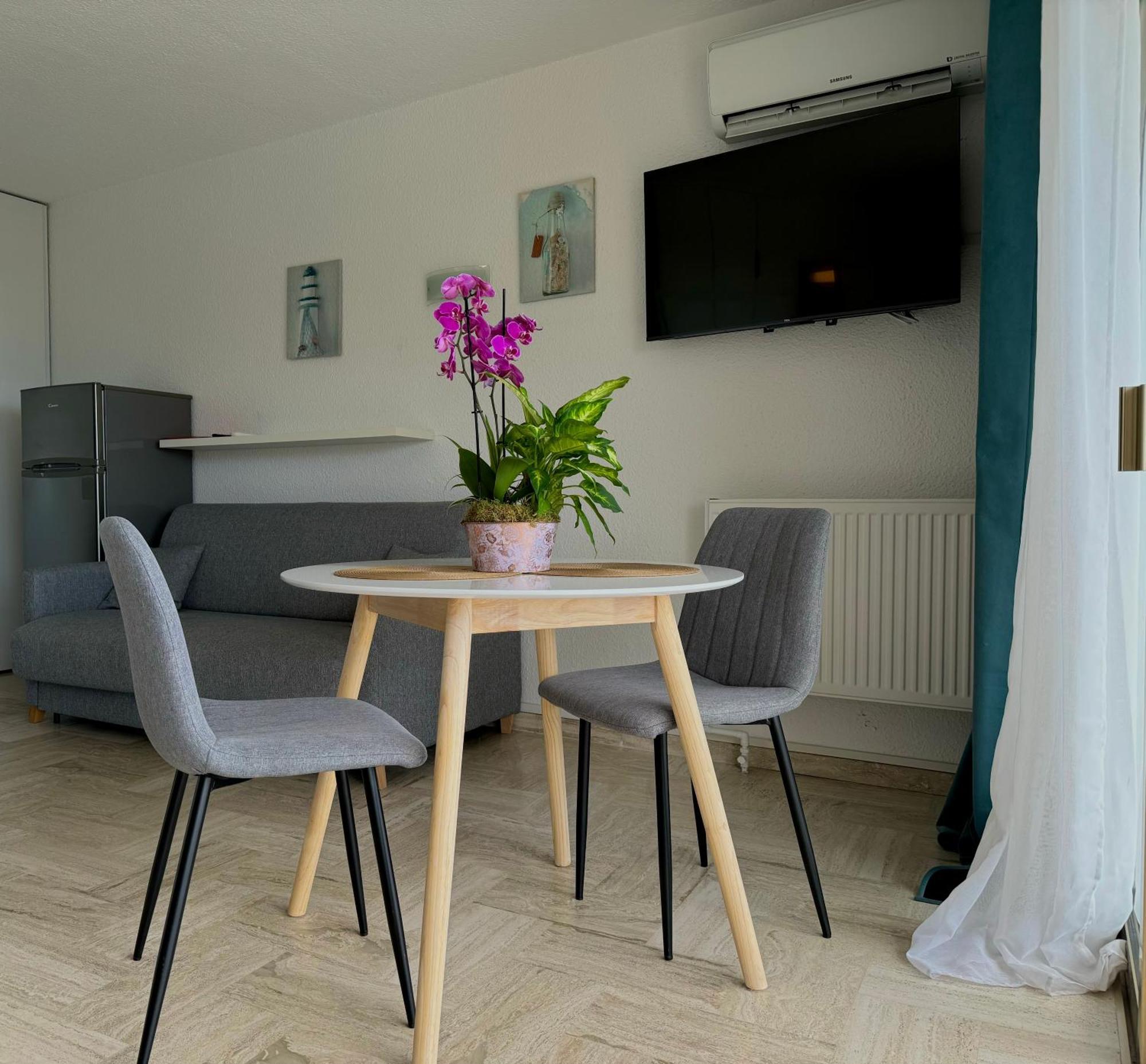My Resid Appart Cannes Marina Vue Mer Mandelieu Buitenkant foto